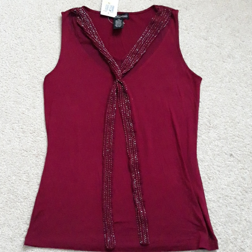 Design 365 Cabernet, sleeveless shirt. Size PM.
